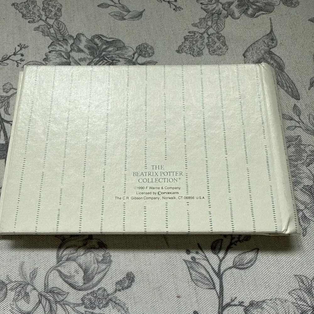 Vintage Beatrix Potter Mom’s Brag Book Mini Photo Album 4x6 90s Pastel Bunny
